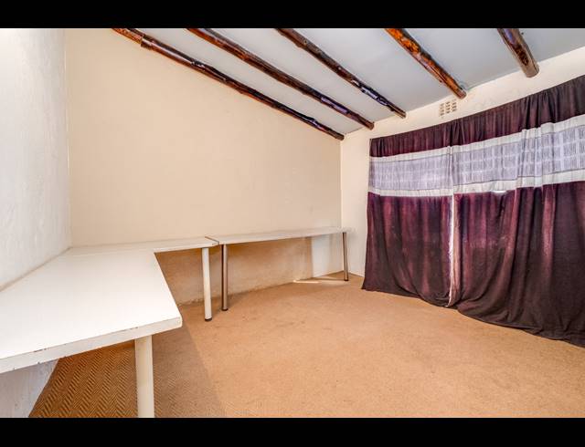 5 BEDROOM HOUSE FOR SALE IN WELTEVREDEN PARK